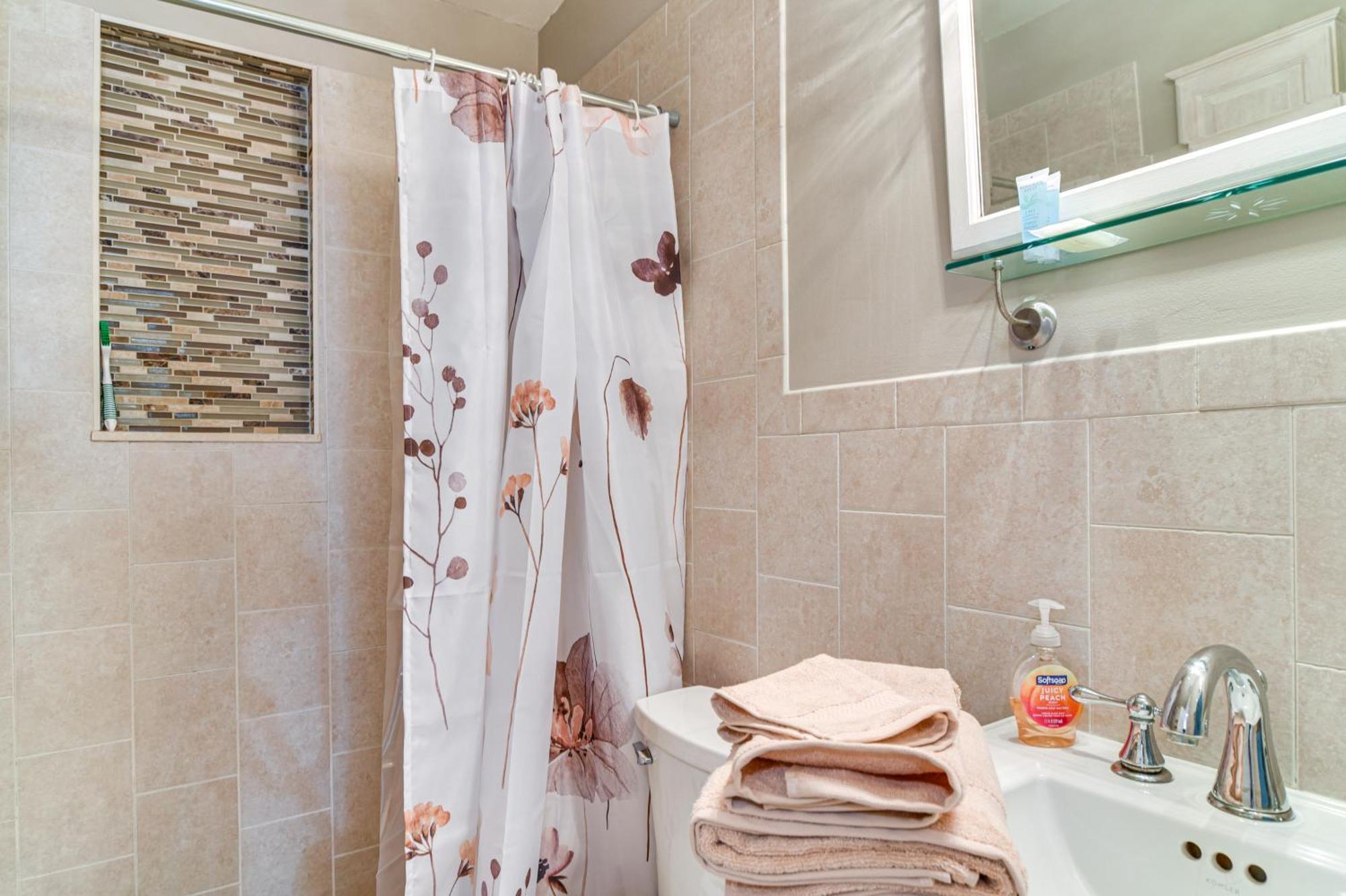 Redington Shores Retreat - Walk To Beach Access! Clearwater Beach Exterior photo