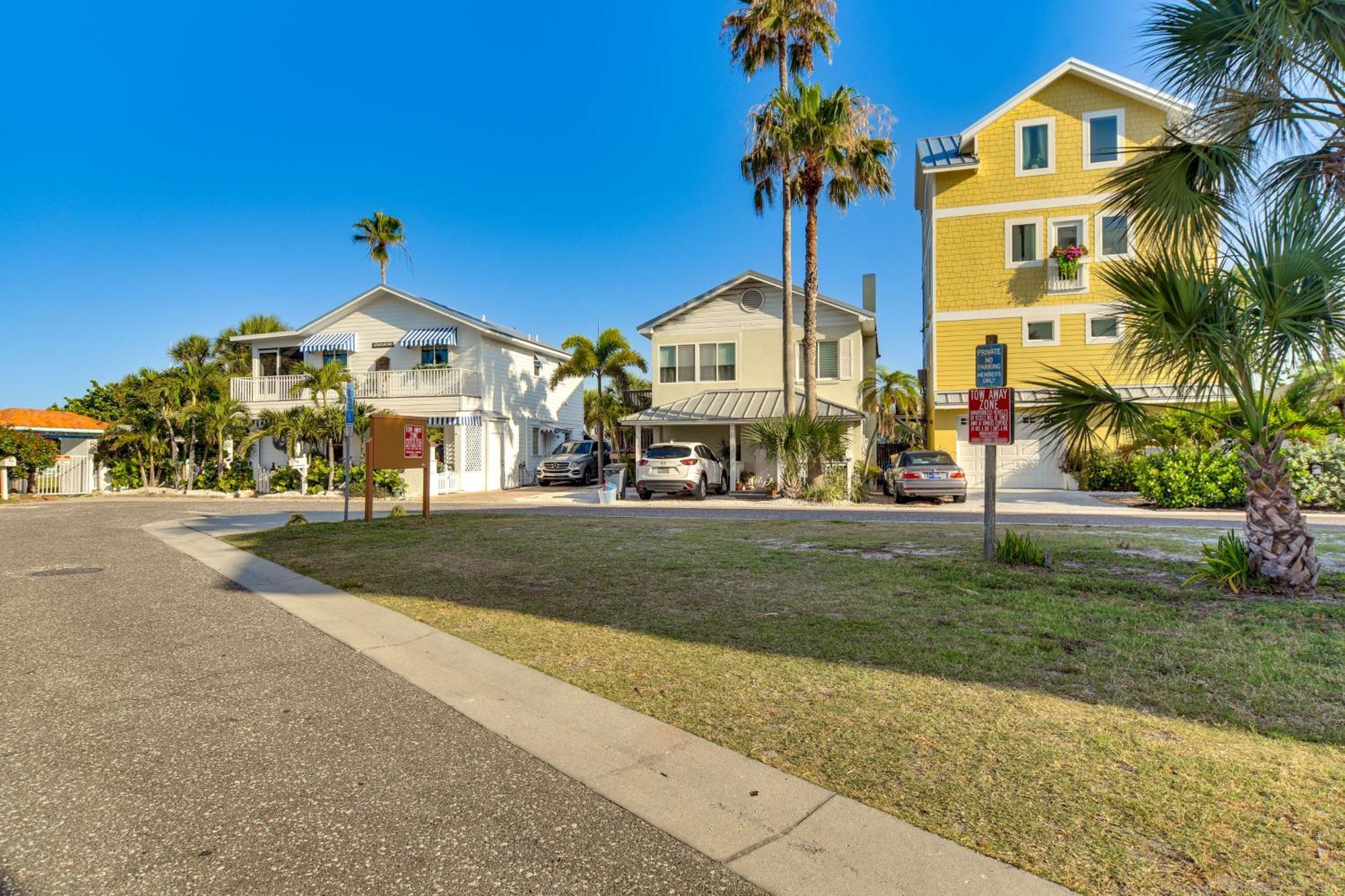 Redington Shores Retreat - Walk To Beach Access! Clearwater Beach Exterior photo