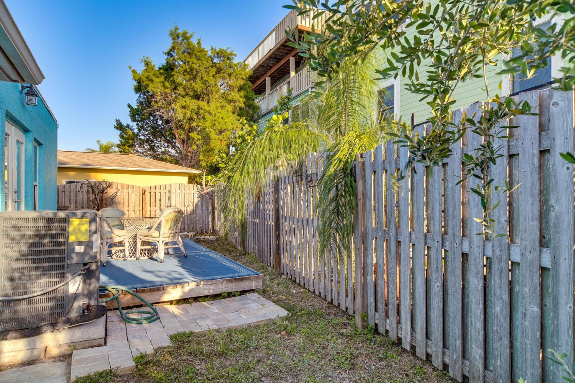 Redington Shores Retreat - Walk To Beach Access! Clearwater Beach Exterior photo